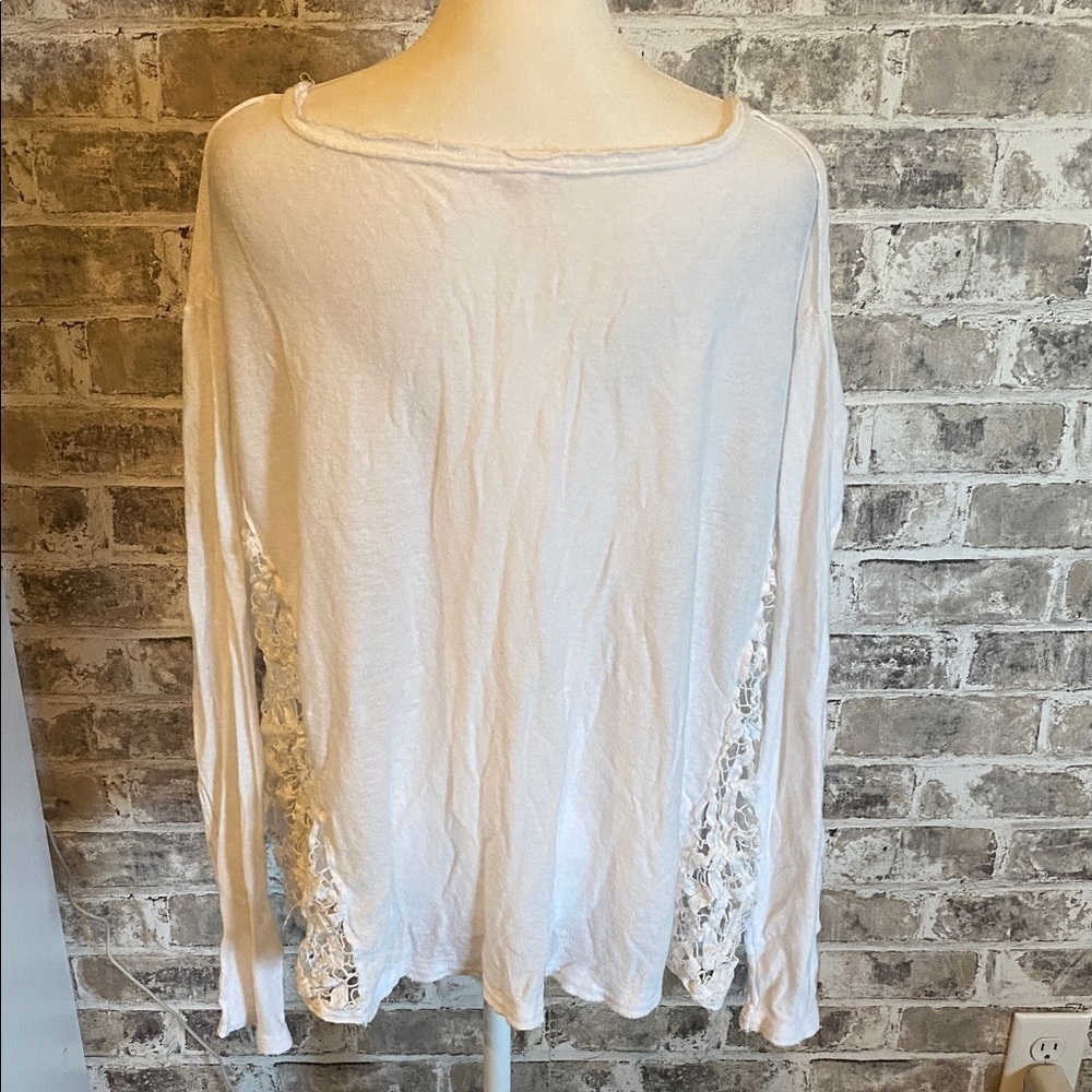 Free People Love Me Do White Lace Sleeve Women's Oversize Top. Size L. - Picture 10 of 16